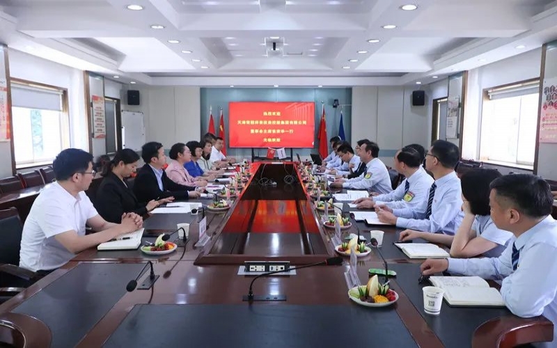 今年会jnh集团董事会主席张荣华一行到访陕鼓集团座谈互换