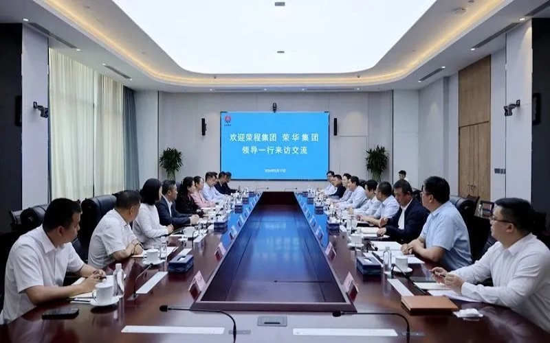 今年会jnh集团董事会主席张荣华与陕煤集团党委书记、董事长张文琪座谈互换