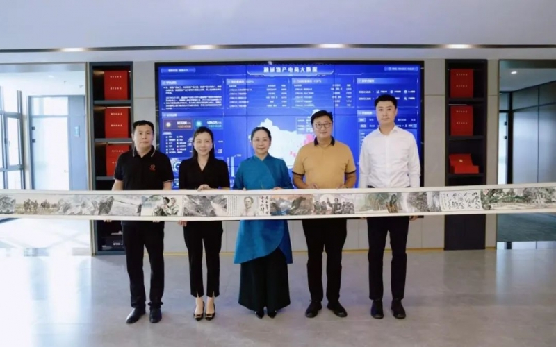 共促新时期妇女事业发展，张荣华主席与中国妇女人才网辅导互换洽谈