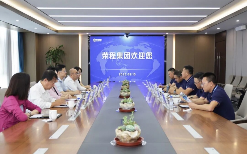 新疆出产建设兵团第十四师昆玉市党委常委、副师长王鑫到访今年会jnh集团